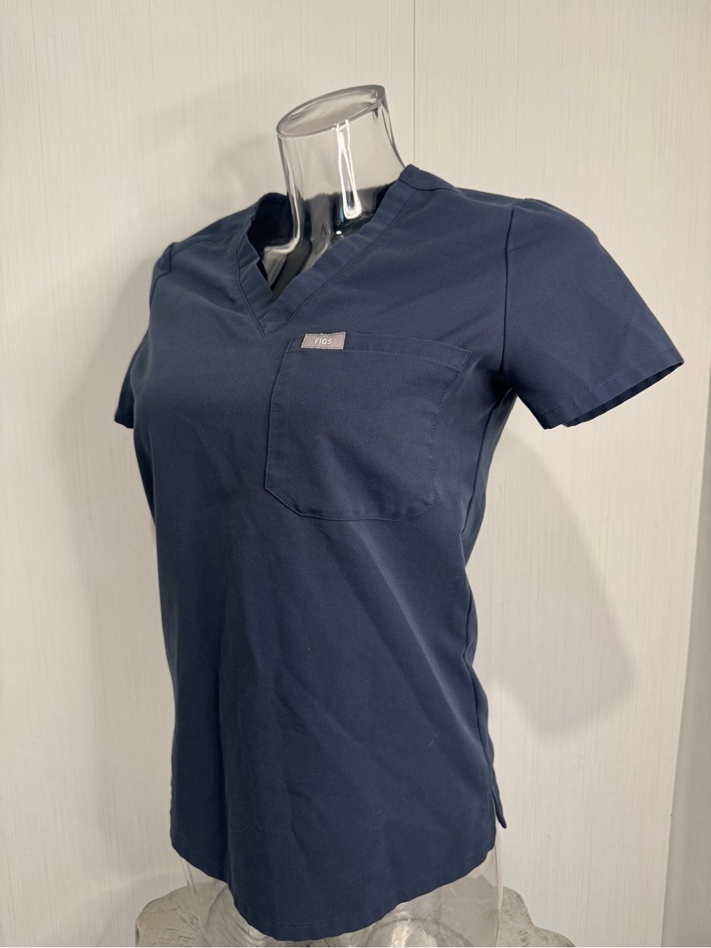 FIGS Catarina One Pocket Scrub Top. XXS. Grey/Charcoal. PO: 2314. No flaws!